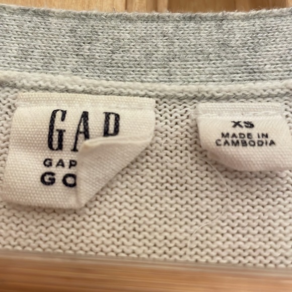 Gap sweater - Picture 2 of 3